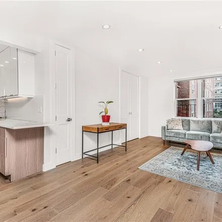 Image 1 - 3901 Independence Avenue, New York, NY 10471, USA - Condo for sale