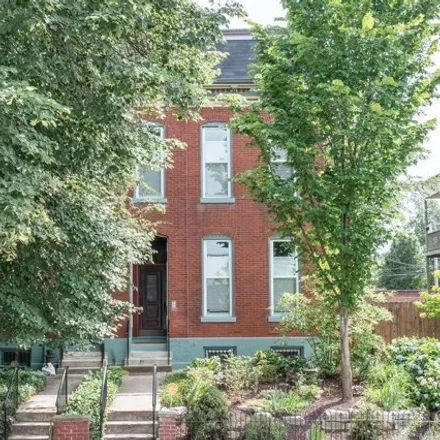Image 3 - 1902 Victor Street, St. Louis, MO 63104, USA - House for sale