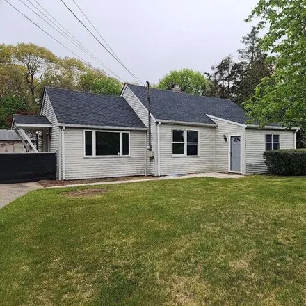 Buy this 3 bed house on 921 Union Street in Bohemia, Islip