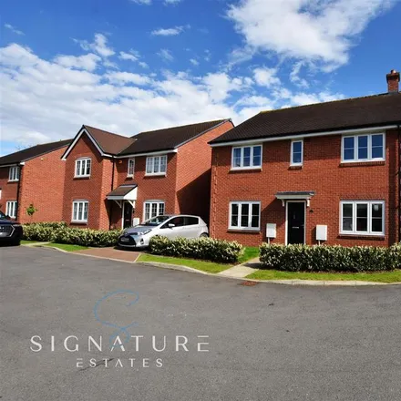 Rent this 5 bed house on Pauling Close in Aston Clinton, HP22 5PH