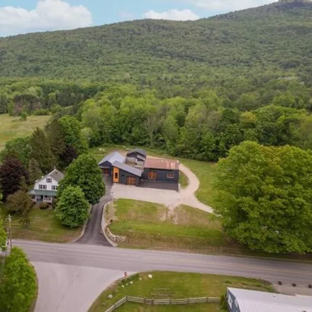 Buy this 4 bed house on 897 Town Line Road in Mendon, Rutland County