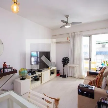 Buy this 2 bed apartment on Rua Doutor Mário Vianna in Santa Rosa, Niterói - RJ
