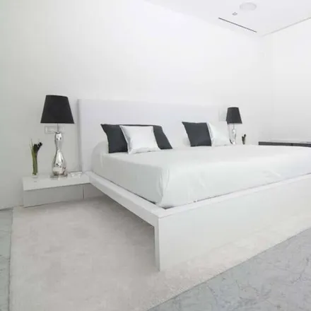 Rent this 4 bed house on 8135-024 Distrito de Évora