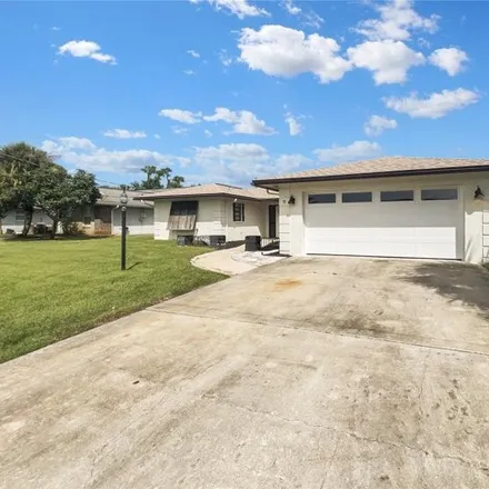 Buy this 3 bed house on 37 Coral Reef Court South in Palm Coast, FL 32137