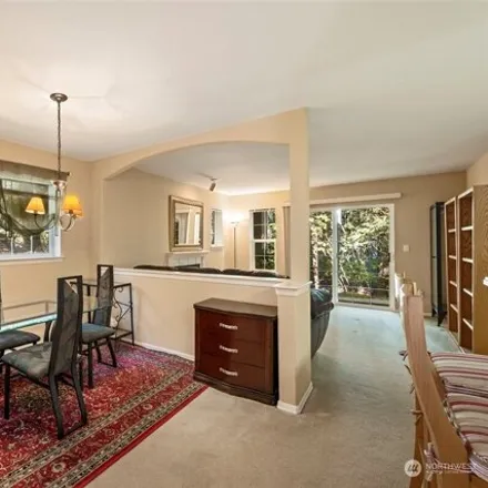 Buy this 3 bed condo on Southeast Newport Way in Issaquah, WA 98129