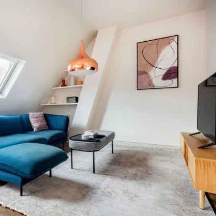 Image 3 - 88 Rue La Fayette, 75009 Paris, France - Apartment for rent