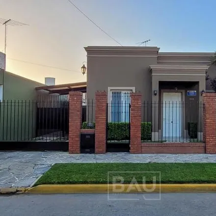 Buy this 2 bed house on Teniente Ibañez 2948 in Moreno Centro sur, Moreno