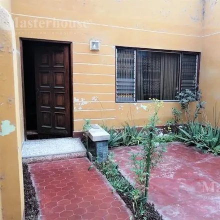 Buy this studio house on Comisaría PNP Magdalena in Cuzco Extended Street, Magdalena del Mar