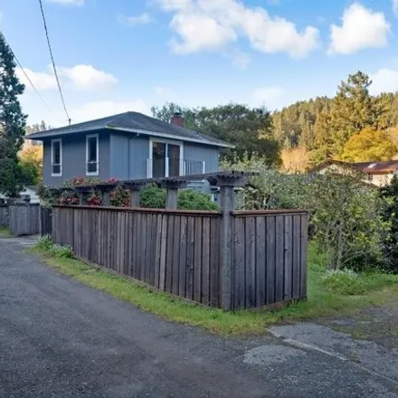 Buy this 3 bed house on 17408 River Lane in Guerneville, Sonoma County
