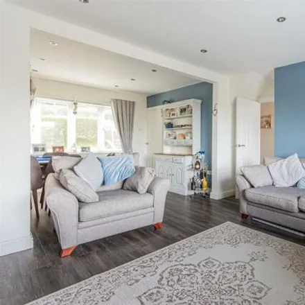 Image 2 - Yew Tree Close, Cardiff, CF5 3TS, United Kingdom - Townhouse for sale