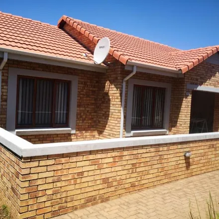 Rent this 2 bed townhouse on MultiChoice City in Bram Fischer Drive, Robin Acres