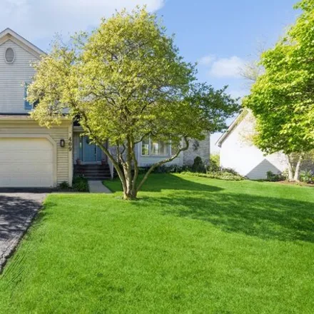 Buy this 3 bed house on 421 Asbury Avenue in Fox River Grove, McHenry County
