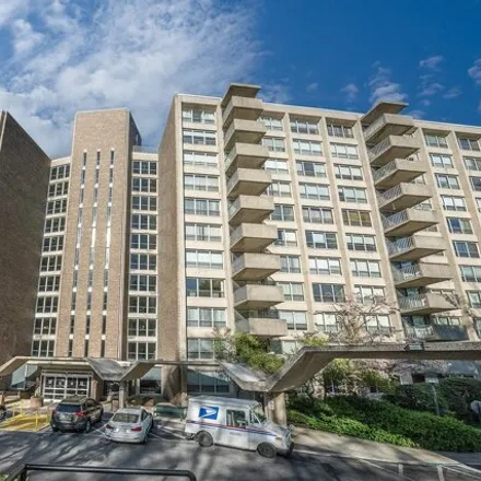 Image 1 - Green Hilll Condominium pool, 1001 City Avenue, Lower Merion Township, PA 19096, USA - Condo for sale