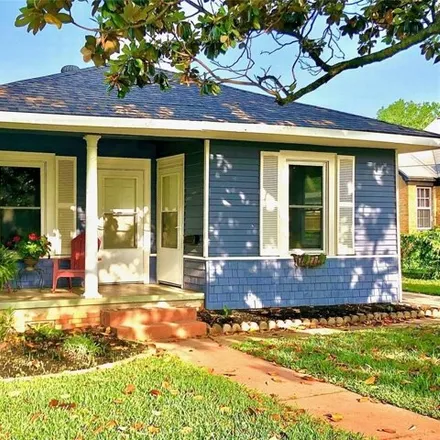 Buy this 3 bed house on 689 Gay Hill Street in Brenham, TX 77833