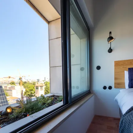 Rent this 3 bed room on XPTO in Avenida Columbano Bordalo Pinheiro 61-D, 1070-061 Lisbon