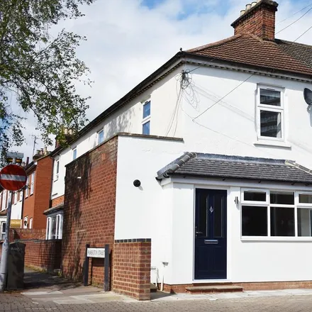Rent this 1 bed house on Deniz Fish Bar in 11 Park Road West, Bedford