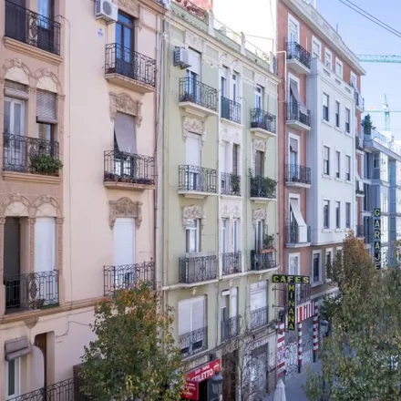 Image 14 - Carrer de Cadis, 38, 46006 Valencia, Spain - Apartment for rent