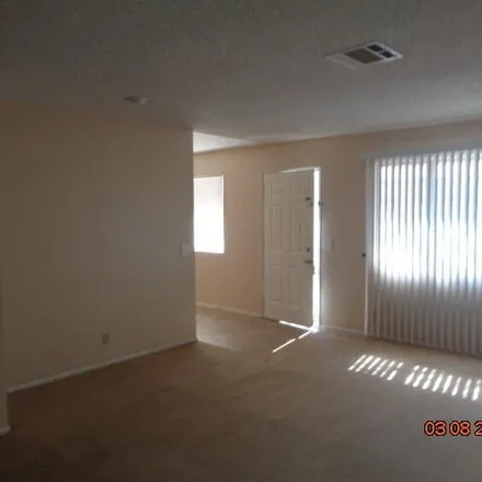 Image 7 - 2827 Desert Street, Rosamond, CA 93560, USA - Apartment for rent