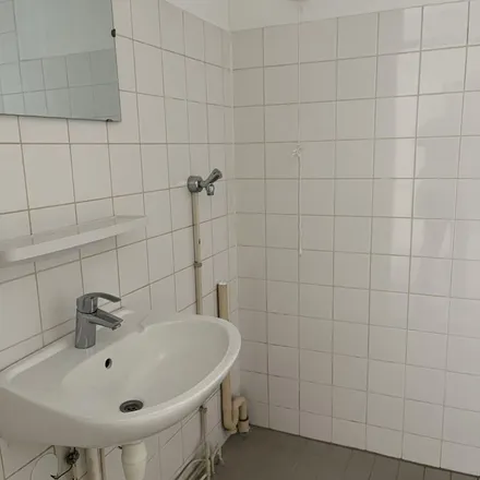 Rent this 2 bed apartment on Vrijenbansestraat 21 in 3037 VV Rotterdam, Netherlands