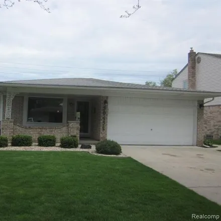Buy this 3 bed house on 39450 Bella Vista Drive in Sterling Heights, MI 48313