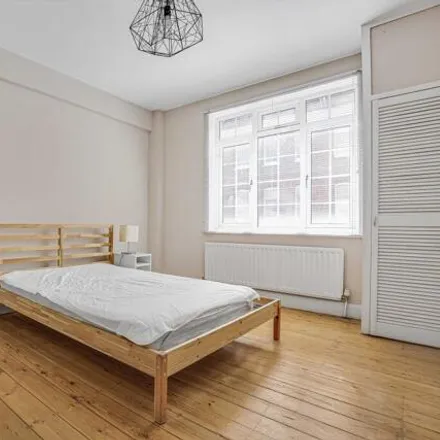 Image 6 - Challoner Street, London, W14 9LH, United Kingdom - Apartment for sale