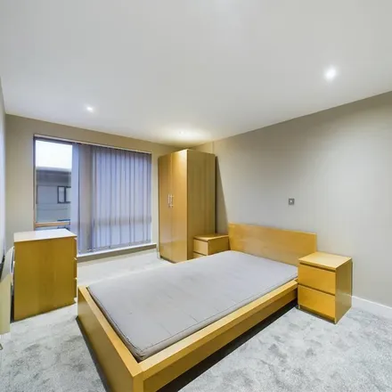 Rent this 2 bed apartment on The Union in The Parade, Leeds