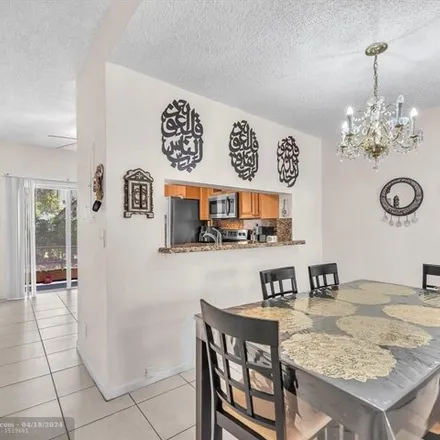 Image 7 - 9850 Northwest 57th Manor, Westview Village, Coral Springs, FL 33076, USA - House for sale