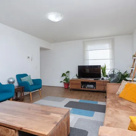 Rent this 3 bed apartment on Apotheek Vertongen-De Munck in Mechelsesteenweg 40, 9200 Dendermonde
