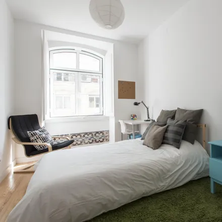 Rent this 3 bed room on Millennium in Rua dos Remolares, 1200-371 Lisbon