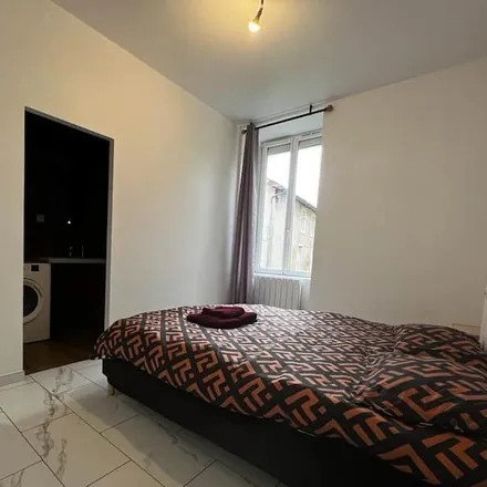 Image 1 - Limoges, Haute-Vienne, France - Apartment for rent