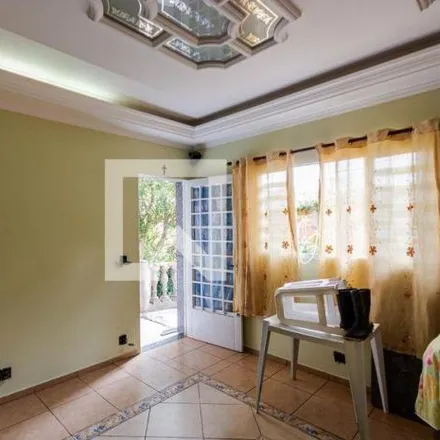 Buy this 2 bed house on Rua Vinícius de Morais in Vila Príncipe de Gales, Santo André - SP