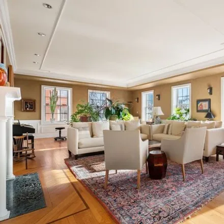 Buy this 4 bed condo on Consulate General of Greece in 86 Beacon Street, Boston