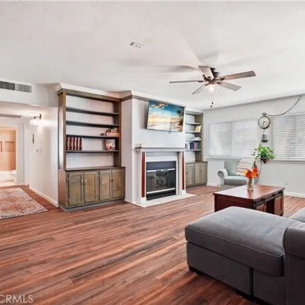 Image 1 - 14909 Dickens Street, Los Angeles, CA 91403, USA - House for rent