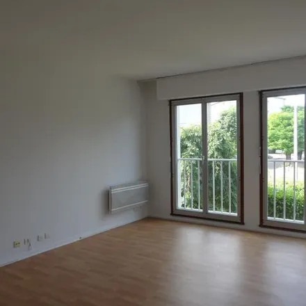 Rent this 1 bed apartment on 34 Rue de Jouvence in 21000 Dijon, France