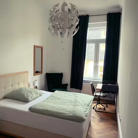 Rent this 1 bed room on Münchener Straße 51 in 60329 Frankfurt, Germany