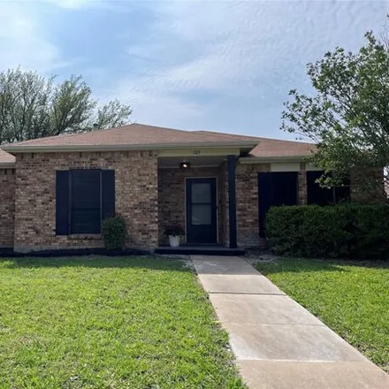 Buy this 3 bed house on 129 Spence Drive in Wylie, TX 75098