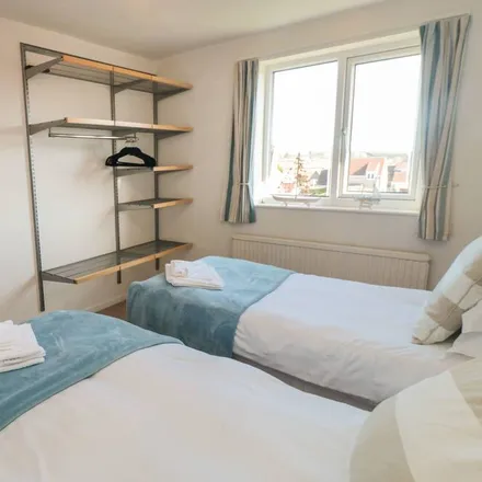 Rent this 3 bed duplex on Burniston in YO13 0EG, United Kingdom