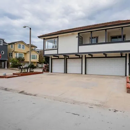 Image 3 - 101 Los Feliz Street, Oxnard, CA 93035, USA - House for sale