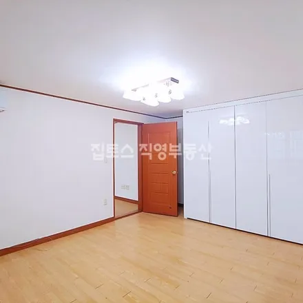 Image 2 - 서울특별시 서초구 반포동 708-10 - Apartment for rent