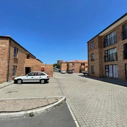 Image 8 - St. Raphael's Primary School, Birdwood Street, Gleemoor, Cape Town, 7770, South Africa - Apartment for rent