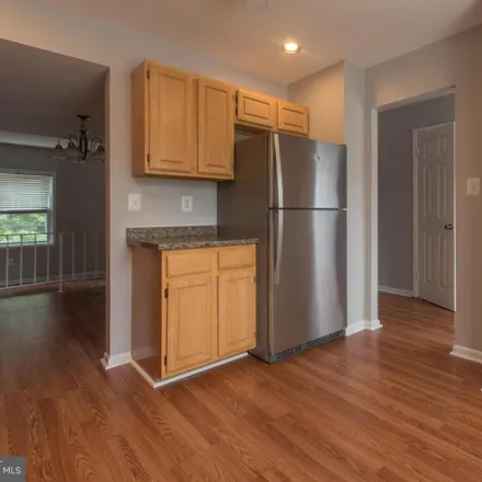 Image 2 - 44 Timber Rock Road, Gaithersburg, MD 20878, USA - Townhouse for sale