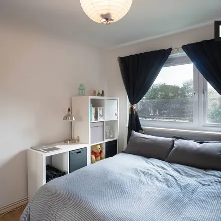 Rent this 4 bed room on 20 Rectory Square in London, E1 3NQ