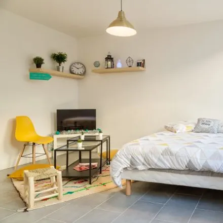 Rent this studio apartment on 103 Avenue des Grésillons in 92230 Gennevilliers, France