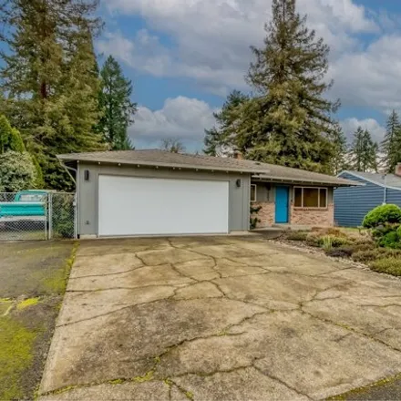 Image 2 - 2302 Southeast Swain Avenue, Oregon City, OR 97267, USA - House for sale