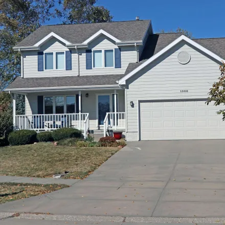 Buy this 4 bed house on 2626 Southwest 15th Street in Lincoln, NE 68522