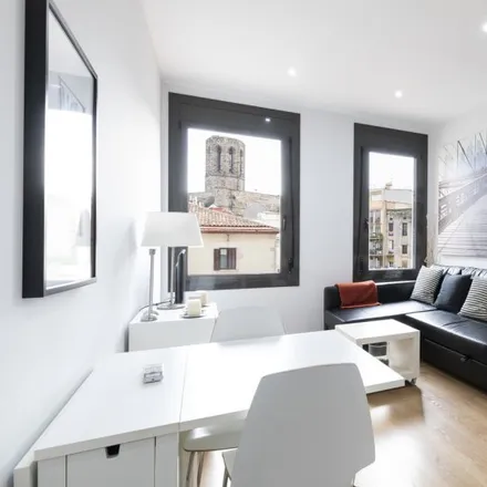 Rent this 1 bed apartment on Restaurant La Taverneta Barcelona in Carrer de Francesc Pujols, 3