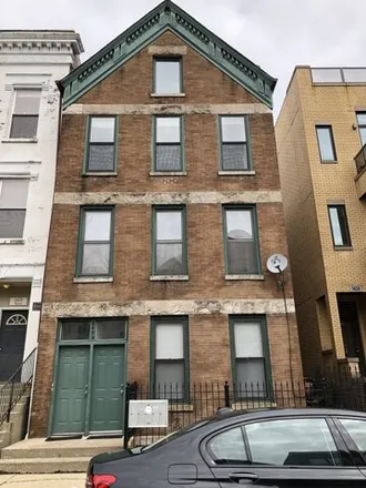 Rent this 3 bed apartment on 1426 West Walton Street in Chicago, IL 60622
