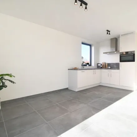Rent this 1 bed apartment on Emiel Clauslaan 91 in 9800 Deinze, Belgium