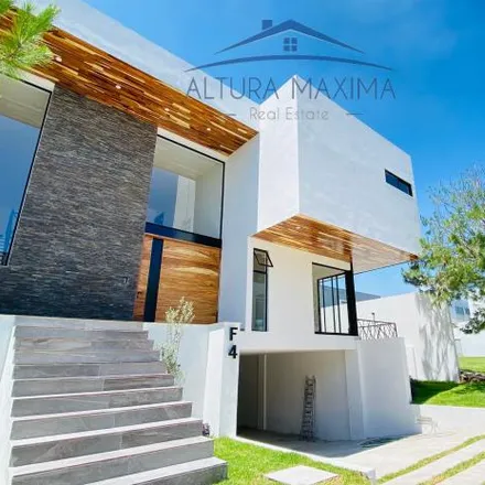 Rent this 4 bed house on Calle Paseo de las Lomas in Colinas de los Virreyes, 47017 Zapopan