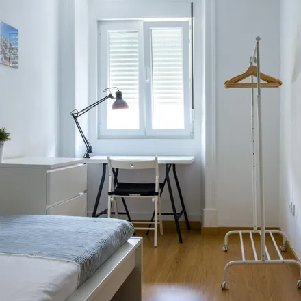 Rent this 5 bed room on Lucimar in Rua Francisco Tomás da Costa 28, 1600-093 Lisbon